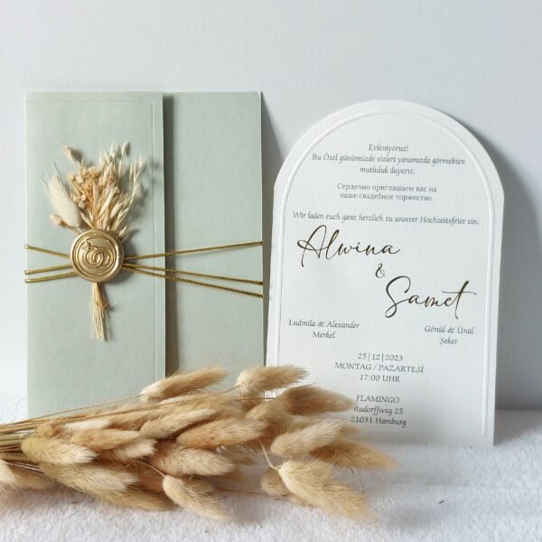 Faire-part mariage arche vert sauge Val d’Oise (95), Oise (60) et Paris : une annonce chic et raffinée. Invitation mariage personnalisée avec cachet de cire et fleurs séchées, livraison rapide en Île-de-France.